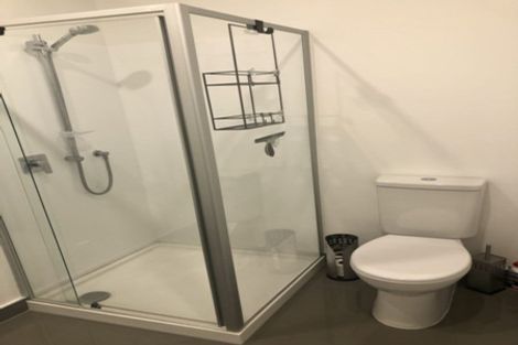 Photo of property in 4/15 Chivalry Road, Glenfield, Auckland, 0629