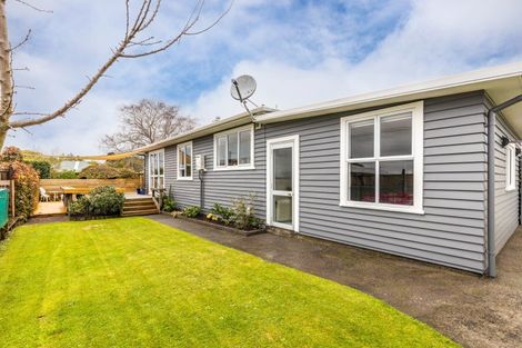 Photo of property in 18 Pukatea Street, Inglewood, 4330