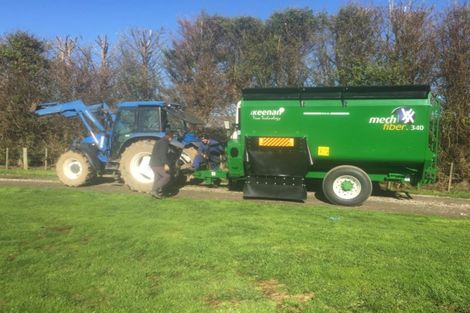 Photo of property in 354 Paraite Road, Paraite, New Plymouth, 4373