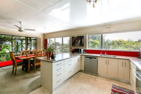 Photo of property in 18 Hickford Place, Okato, 4335