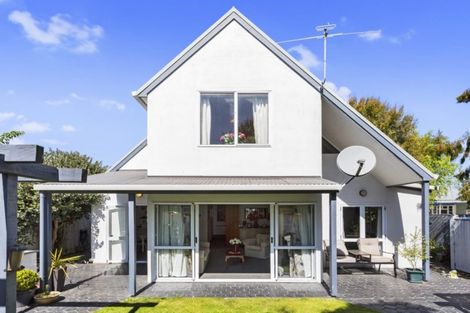 Photo of property in 79 Blighs Road, Strowan, Christchurch, 8052