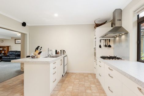 Photo of property in 91 Milton Terrace, Picton, 7220