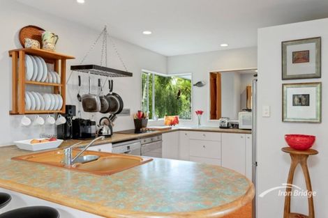 Photo of property in 2/19 Kenmure Avenue, Forrest Hill, Auckland, 0620