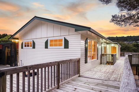 Photo of property in 96 Leeward Drive, Whitby, Porirua, 5024