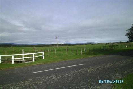 Photo of property in 654-656 Waikawa Beach Road, Waikawa Beach, Levin, 5573