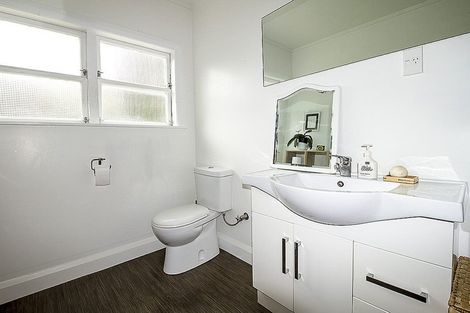 Photo of property in 12 Kent Crescent, Awapuni, Palmerston North, 4412