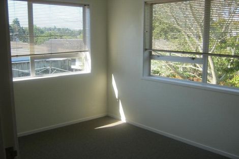 Photo of property in 151 Eskdale Road, Birkdale, Auckland, 0626