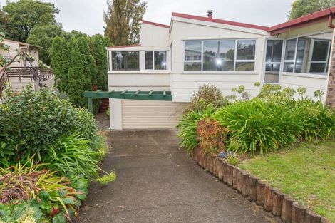 Photo of property in 8 Chamberlain Street, Dannevirke, 4930