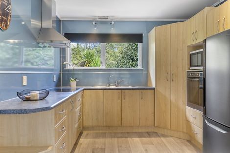 Photo of property in 673 West Coast Road, Oratia, Auckland, 0604