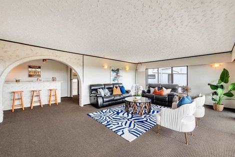 Photo of property in 155 Chelsea View Drive, Chatswood, Auckland, 0626