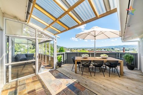 Photo of property in 8 Summit Road, Fairfield, Lower Hutt, 5011