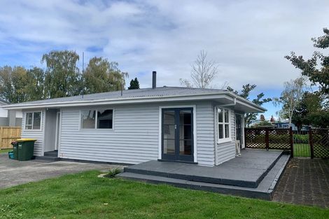 Photo of property in 1 Saint Lukes Place, Bader, Hamilton, 3206