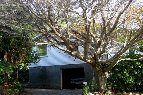 Photo of property in 102 Kamahi Street, Stokes Valley, Lower Hutt, 5019