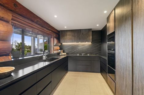 Photo of property in 5 Lapwing Lane, Mount Pleasant, Christchurch, 8081
