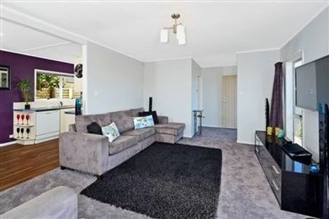 Photo of property in 1/14 Gillan Place, Bayview, Auckland, 0629