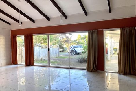 Photo of property in 2/89a Royal Road, Massey, Auckland, 0614