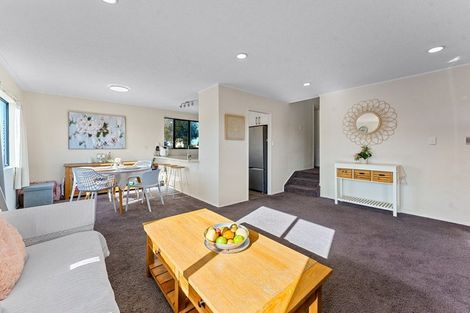 Photo of property in 1/13a Kitewao Street, Northcote, Auckland, 0627