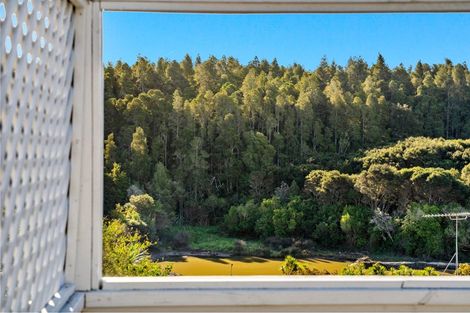 Photo of property in 1/13a Kitewao Street, Northcote, Auckland, 0627