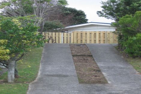 Photo of property in 37 Catherine Crescent, Paparangi, Wellington, 6037