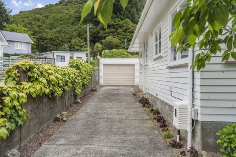 Photo of property in 61 Karaka Street, Wainuiomata, Lower Hutt, 5014