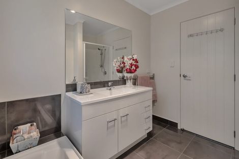 Photo of property in 2 Ocean View Rise, Ruakaka, 0116