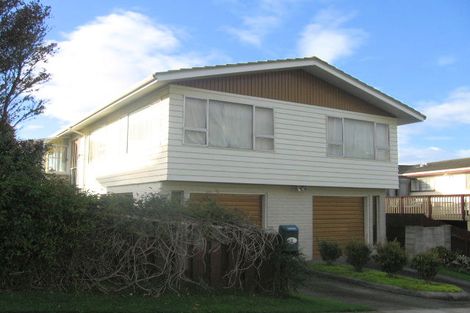 Photo of property in 18 Turriff Crescent, Tawa, Wellington, 5028
