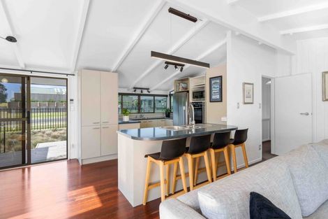 Photo of property in 690 Pukehina Parade, Pukehina, Te Puke, 3189