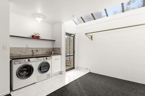 Photo of property in 36 Downing Place, Welcome Bay, Tauranga, 3112