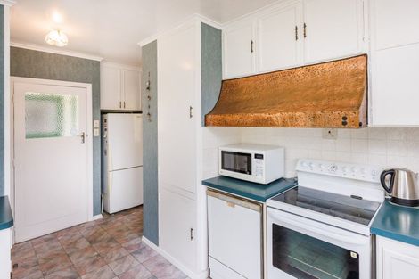 Photo of property in 4 Duna Place, Takaro, Palmerston North, 4412