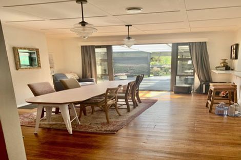 Photo of property in 69 Domett Street, Opunake, 4616