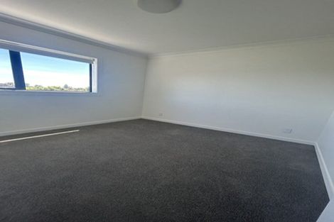 Photo of property in 40b Kervil Avenue, Te Atatu Peninsula, Auckland, 0610