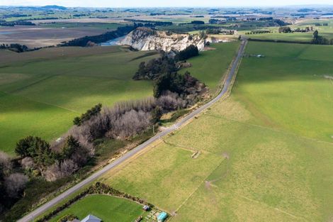 Photo of property in 913 Aorangi Road, Maraekakaho, 4171