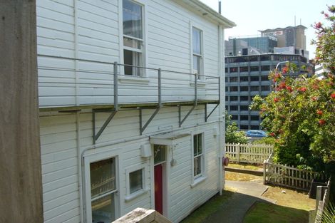 Photo of property in 2/25 Clifton Terrace, Kelburn, Wellington, 6012