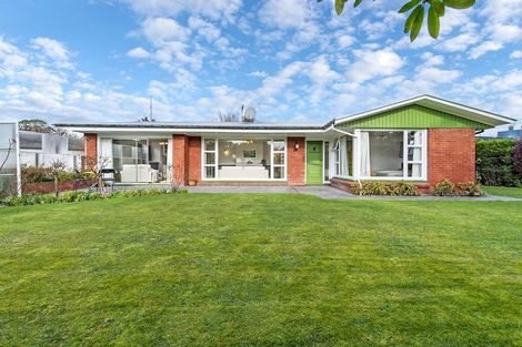 Photo of property in 10 Burrows Place, Ilam, Christchurch, 8041