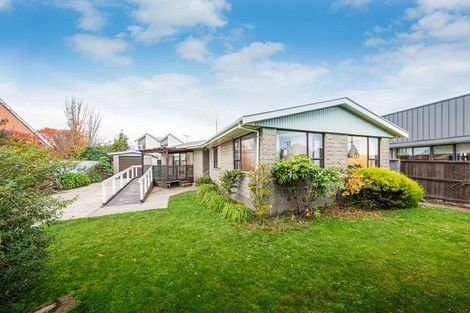 Photo of property in 100 Farrington Avenue, Bishopdale, Christchurch, 8053
