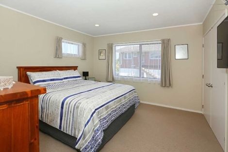 Photo of property in 1/122 Waimumu Road, Massey, Auckland, 0614