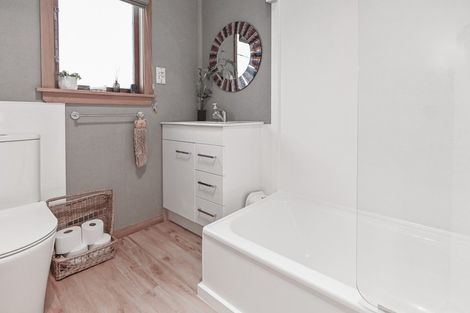 Photo of property in 112 Murdoch Road West, Raureka, Hastings, 4120