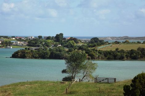 Photo of property in 245 Hills Road, Raglan, 3295