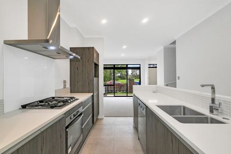 Photo of property in 4d Nohoanga Road, Karaka, Papakura, 2113