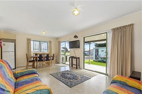 Photo of property in 124 One Tree Point Road, One Tree Point, 0118