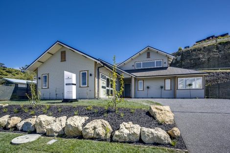 Photo of property in 71 Oak Road, Poraiti, Napier, 4112