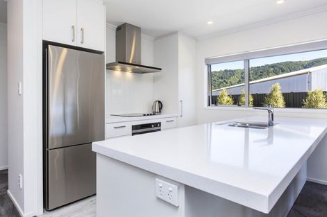 Photo of property in 17 Chalfont Road, Silverstream, Upper Hutt, 5019