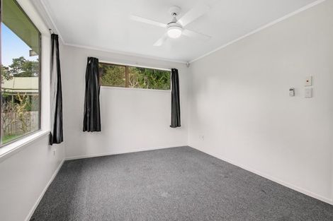 Photo of property in 19 Benita Place, Sunnyvale, Auckland, 0612