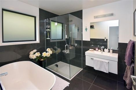 Photo of property in 201 Wingatui Road, Mosgiel, 9024