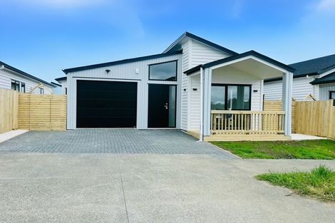 Photo of property in 17 Cronshaw Road, Karaka, Papakura, 2113