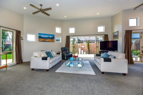 Photo of property in 10 Elmslie Grove, Halswell, Christchurch, 8025