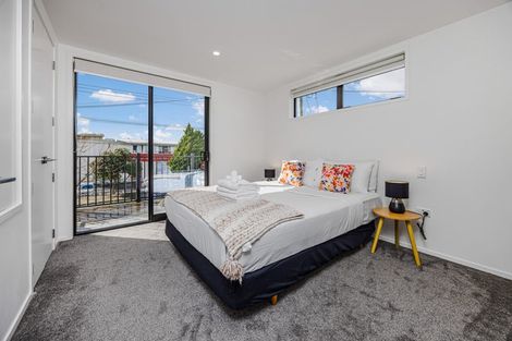 Photo of property in 1/6 St Leonards Road, Kelston, Auckland, 0602