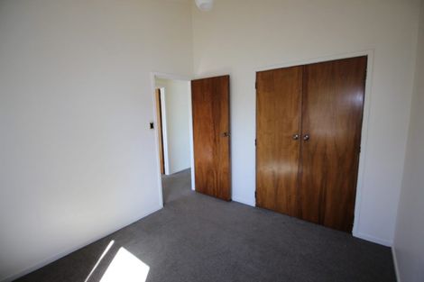Photo of property in 1/6 Bond Crescent, Forrest Hill, Auckland, 0620