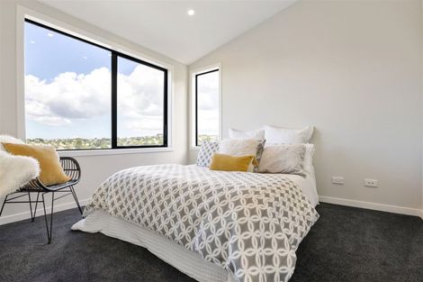 Photo of property in 5b Reynolds Place, Torbay, Auckland, 0630