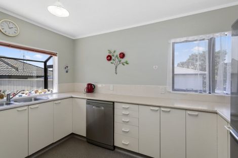 Photo of property in 14a Mascot Street, Tawa, Wellington, 5028